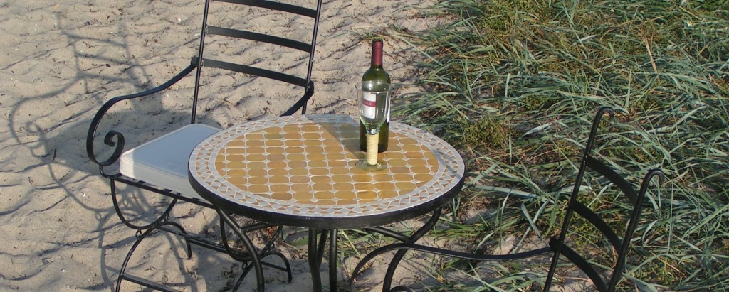 mosaic, handmade mosaic, handmade mosaictable, handcrafted mosaictables, moroccan mosaictables, mosaictables, bistrotables, mosaic bistrotables, garden table, patio furniture, mosaic furniture